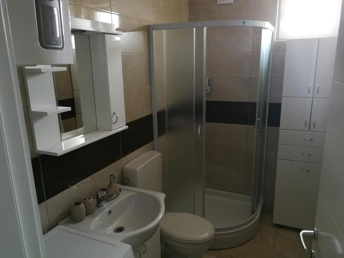 Appartement Danica à Sremska Mitrovica Extérieur photo